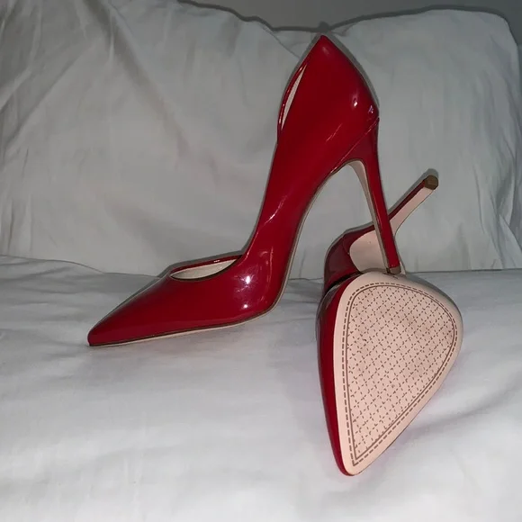 Jessica Simpson Patent Leather Red stiletto. - Picture 3 of 5